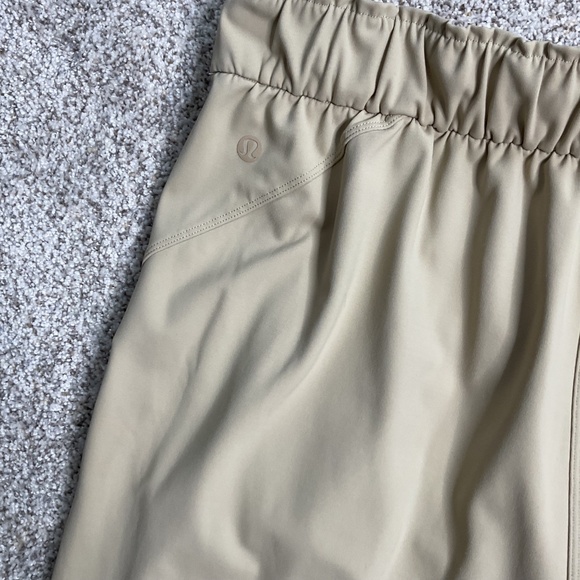 LULULEMON Keep Moving Joggers in Trench Beige Tan (W5DCRS) Size  10 Activewear - Picture 12 of 12